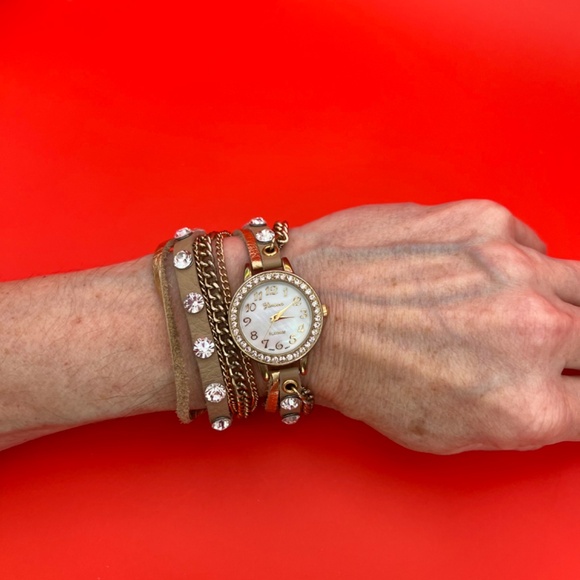 Geneva Platinum Leather Wrap Watch - Picture 4 of 12